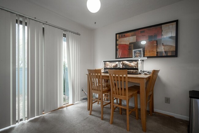 Photo - 187 Woodstone Dr