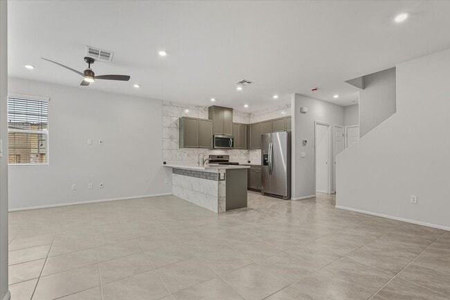 Photo - 1180 Heliodor Ave