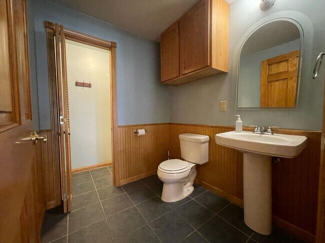 Photo - 313 Park Central E