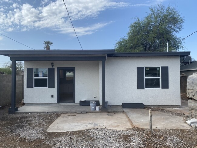 Photo - 1142 E Pierce St Casa