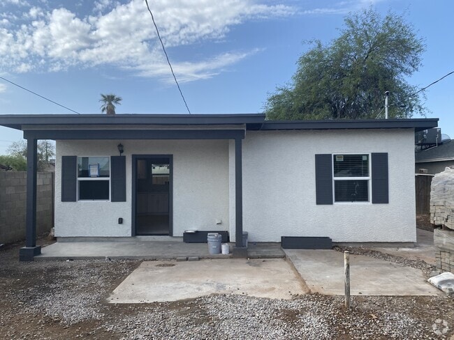 Building Photo - 1142 E Pierce St Rental