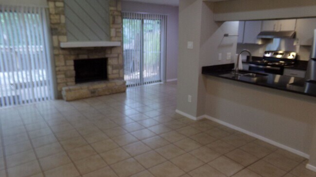 Photo - Yuhashi Properties1 (1606 Waterloo Trl) Unidad B