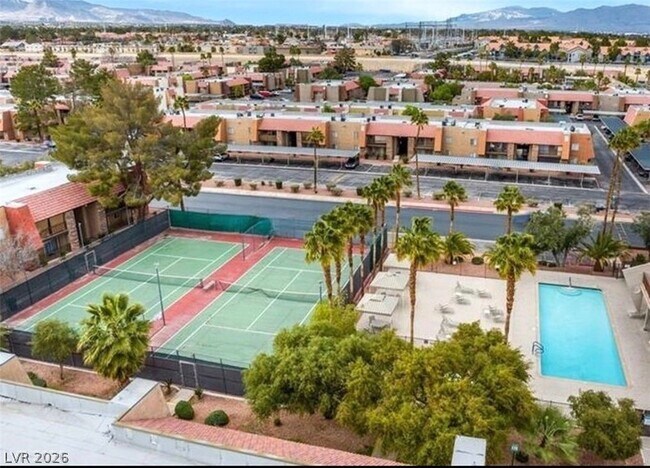 Photo - 5044 River Glen Dr Unidad 148