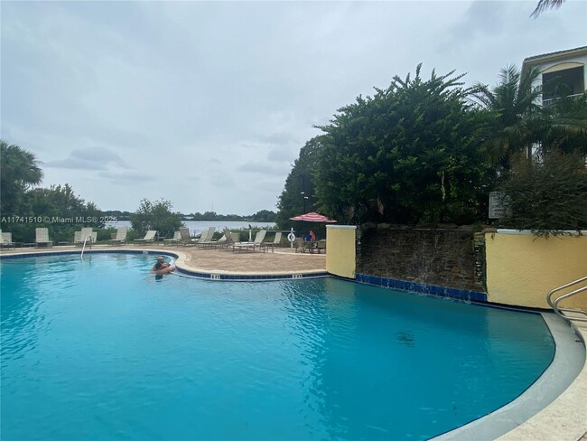 Photo - 2113 Shadow View Cir