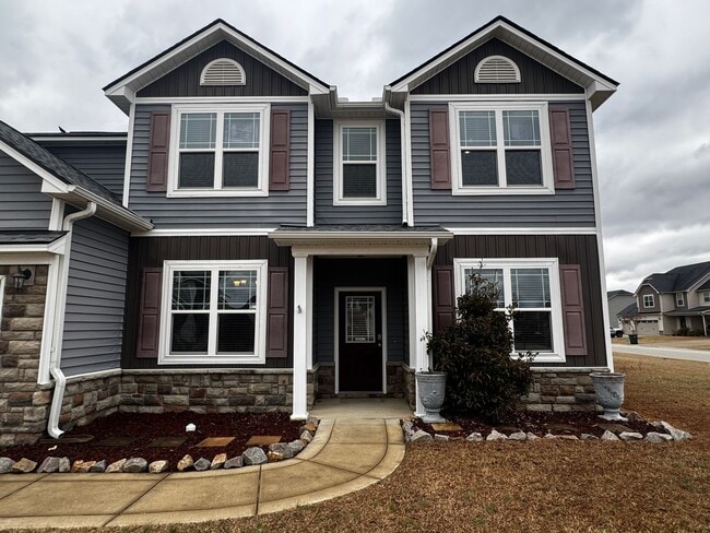 Photo - 5 Bedroom 3 Bath Home In Grays Creek