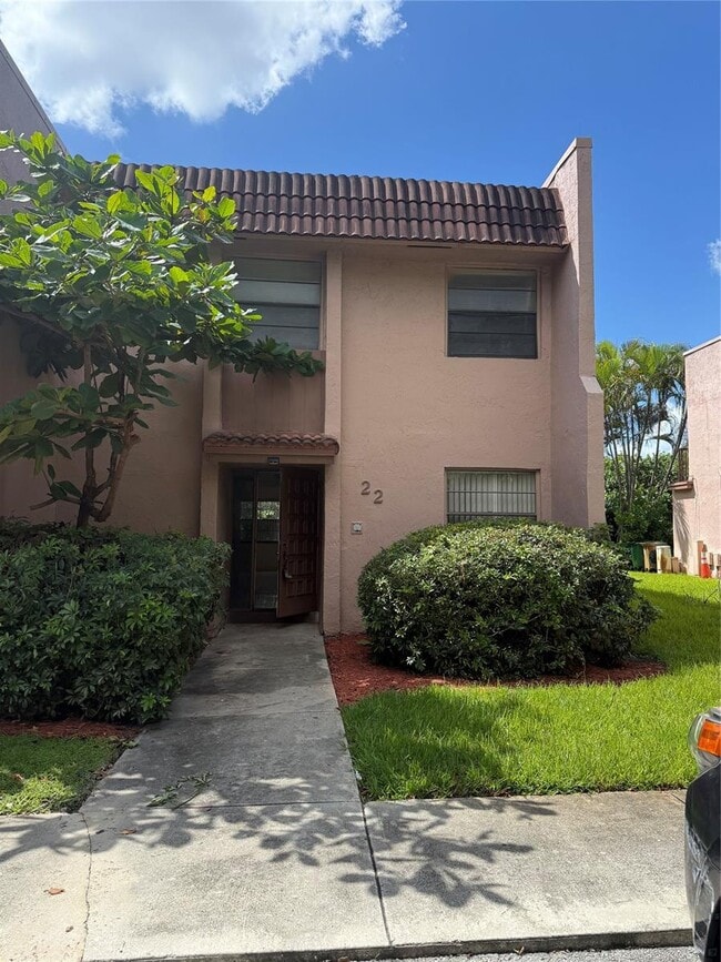 Building Photo - 22 Laredo Pl