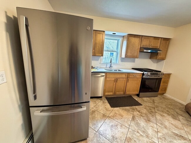 Building Photo - 12-14-14 McKenn St Unit 4