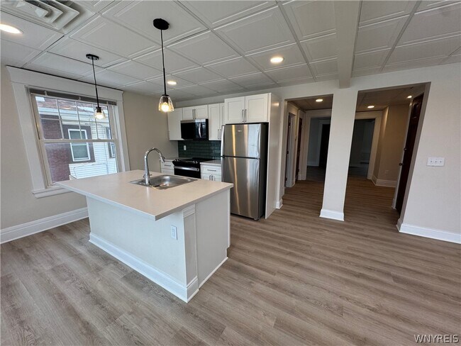 Photo - 107 Humboldt Pkwy