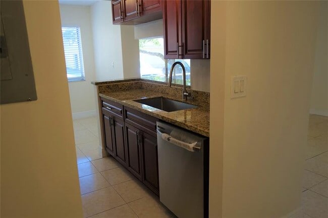 Photo - 5686 Rock Island Rd Unit 102