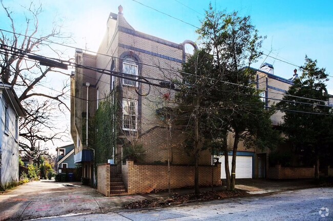 Building Photo - Luxury Midtown Private Retreat! Rental