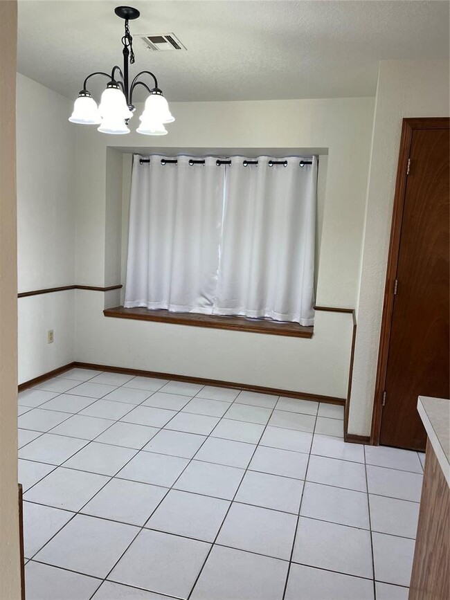 Photo - 317 S Chanda Ln