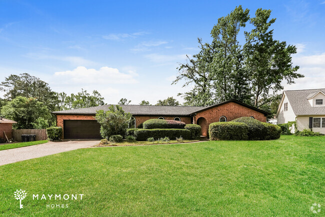 Building Photo - Spacious Augusta Home