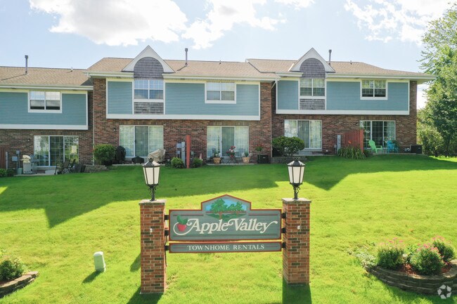 Photo - W158N8398 Steven Mack Dr