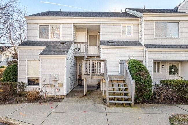 Building Photo - 220 Montauk Hwy Unit 22