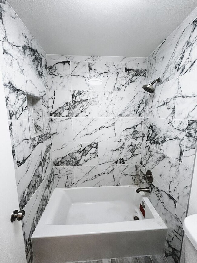 Photo - Scottsdale/Tempe Beautifully Remodeled 3 bed 2 bath with Yard!