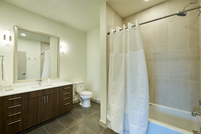 Photo - The Braxton Apartments