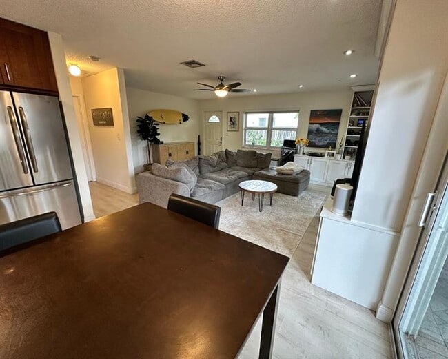 Photo - 615 SW 16th Ct Unit 1S