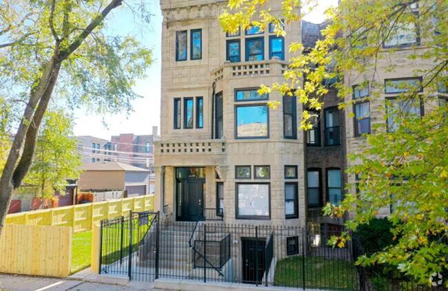 Building Photo - 443 E 45th Pl Unit 3 Rental