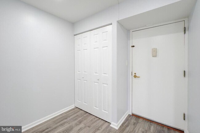 Photo - 3800 Powell Ln Unidad 808