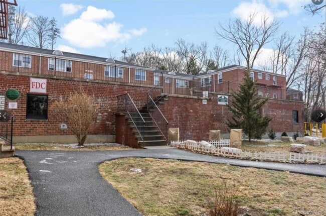 Photo - 205 W Post Rd Unit 2H