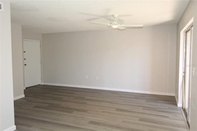 Photo - 2628 Hidden Lake Dr N Unidad B