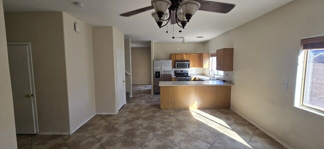 Photo - 10433 E Butte St