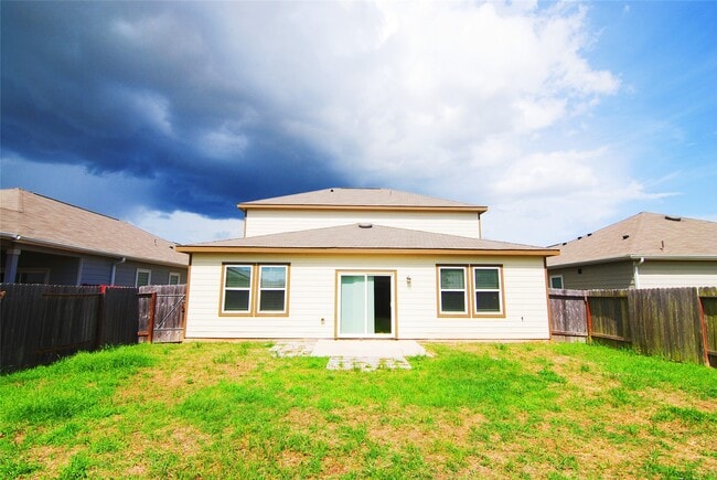 Photo - 1052 Water Oak Ln