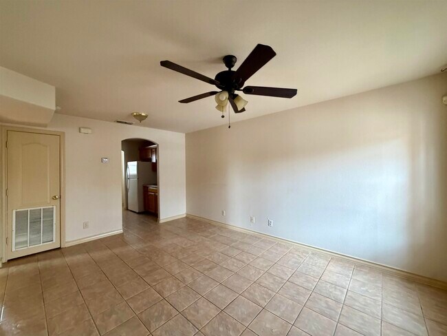 Photo - 419 W Eistetter St Unit 13