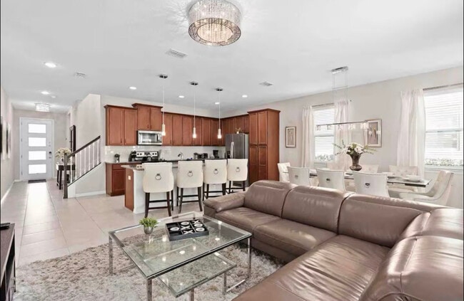 Photo - 1604 Carey Palm Cir