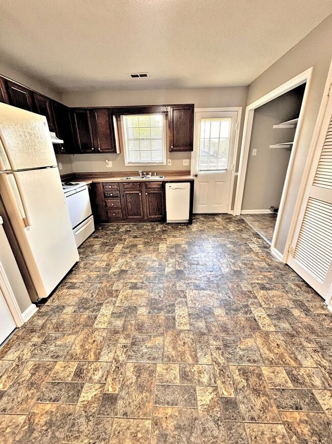 2917 Wimberly Dr SW Unit 2917 Wimberly Dr SW Apt D