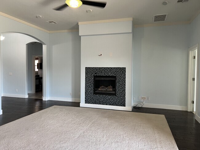 Photo - 8424 Northwest 142nd Street