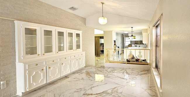 Photo - 1602 Luella Ave