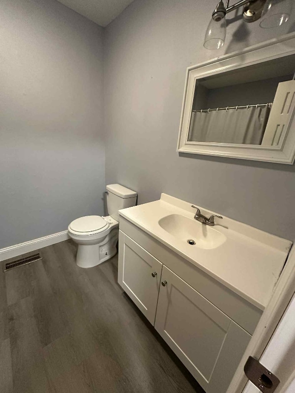 Photo - 824 Tanner St