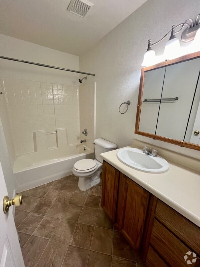 Building Photo - 1210 Cleveland Ave Unit 2 Rental