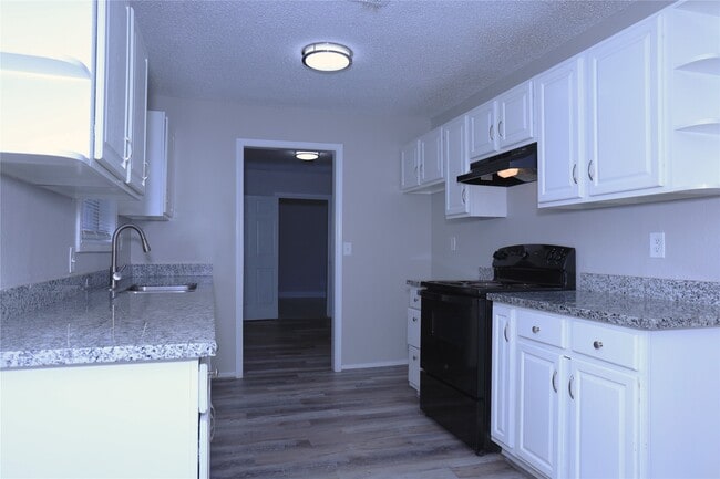 Photo - 1117 County Rd 515
