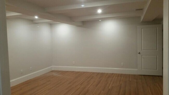 Photo - Great 4 bedroom Available 1/1/26