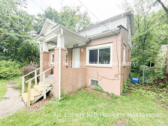 Photo - 1234 Winton Ave