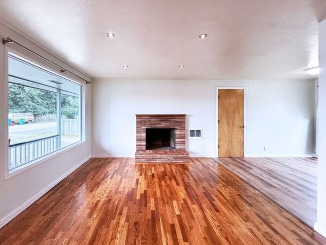 Photo - 1161 N Park Ave