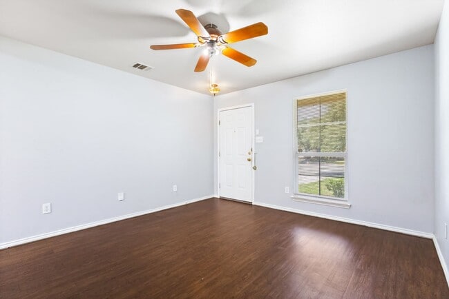 Photo - 10526 Marigold Bay