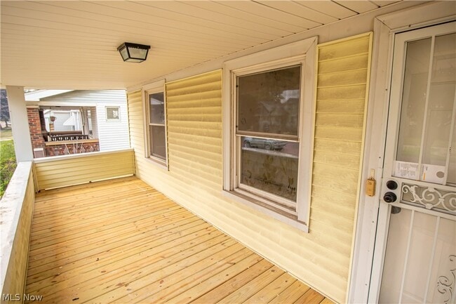Photo - 9105 Bancroft Ave