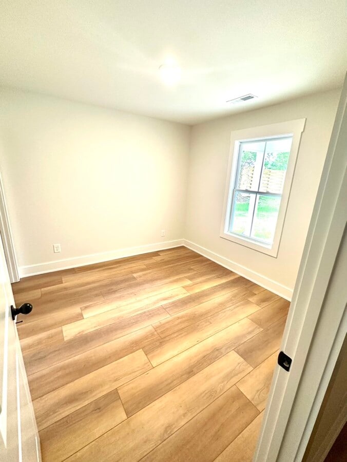 Photo - 338 Woods Rd