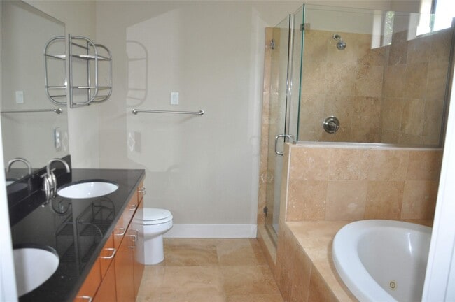 Photo - 510 Lovett Blvd Unit 201