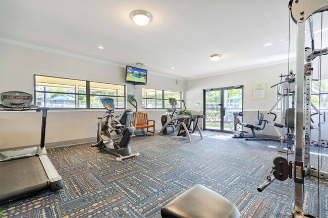 Palm Court at Wellington Apartments