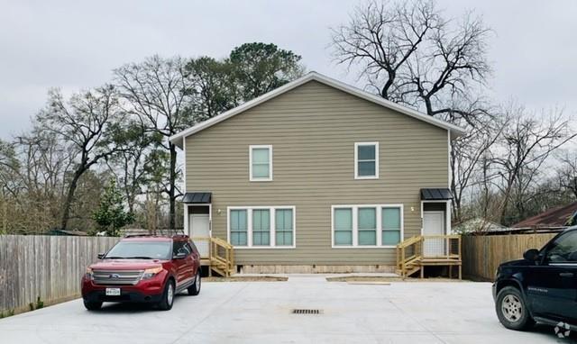 Building Photo - 4622 Haywood St Rental