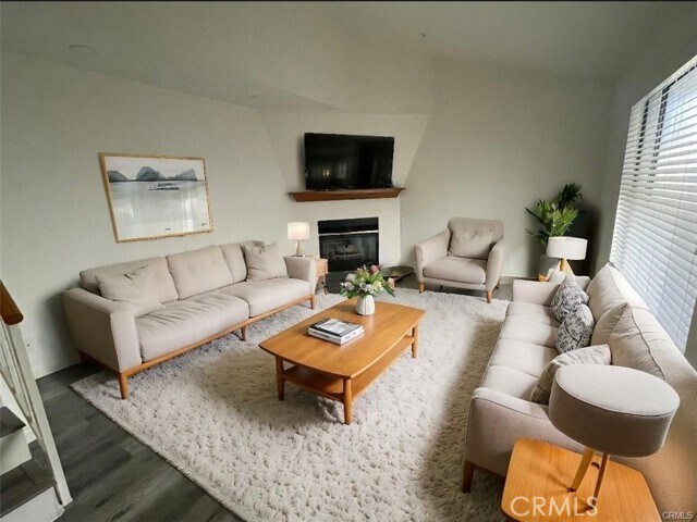 Photo - 521 W Duarte Rd