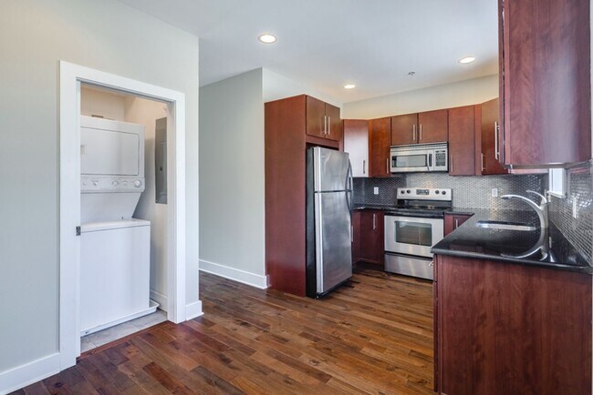 Photo - 2631 Catharine St Unit A
