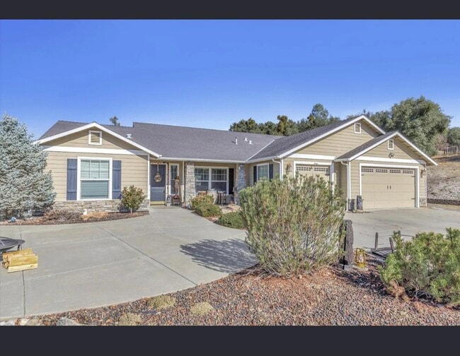 Building Photo - 46347 Opah Dr Rental