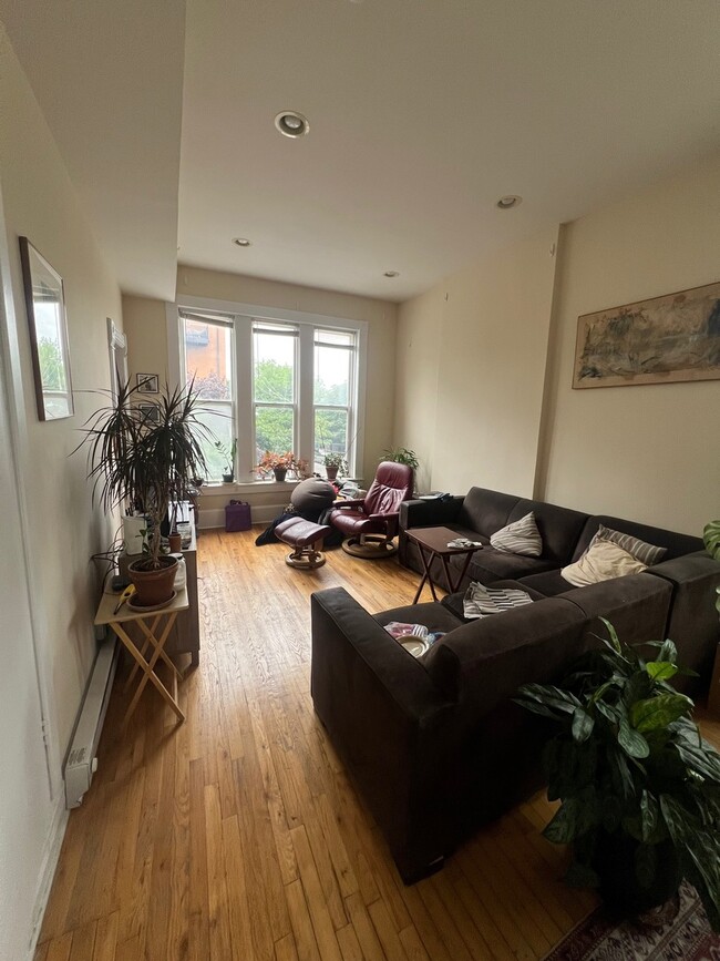 Photo - 1801 W Erie St Condo Unit 2