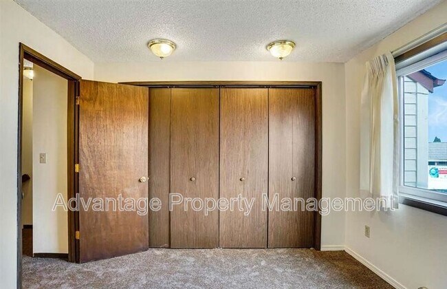 Photo - 1445 NW Division St