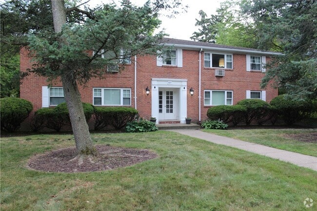 Building Photo - 809 East Ave Rental